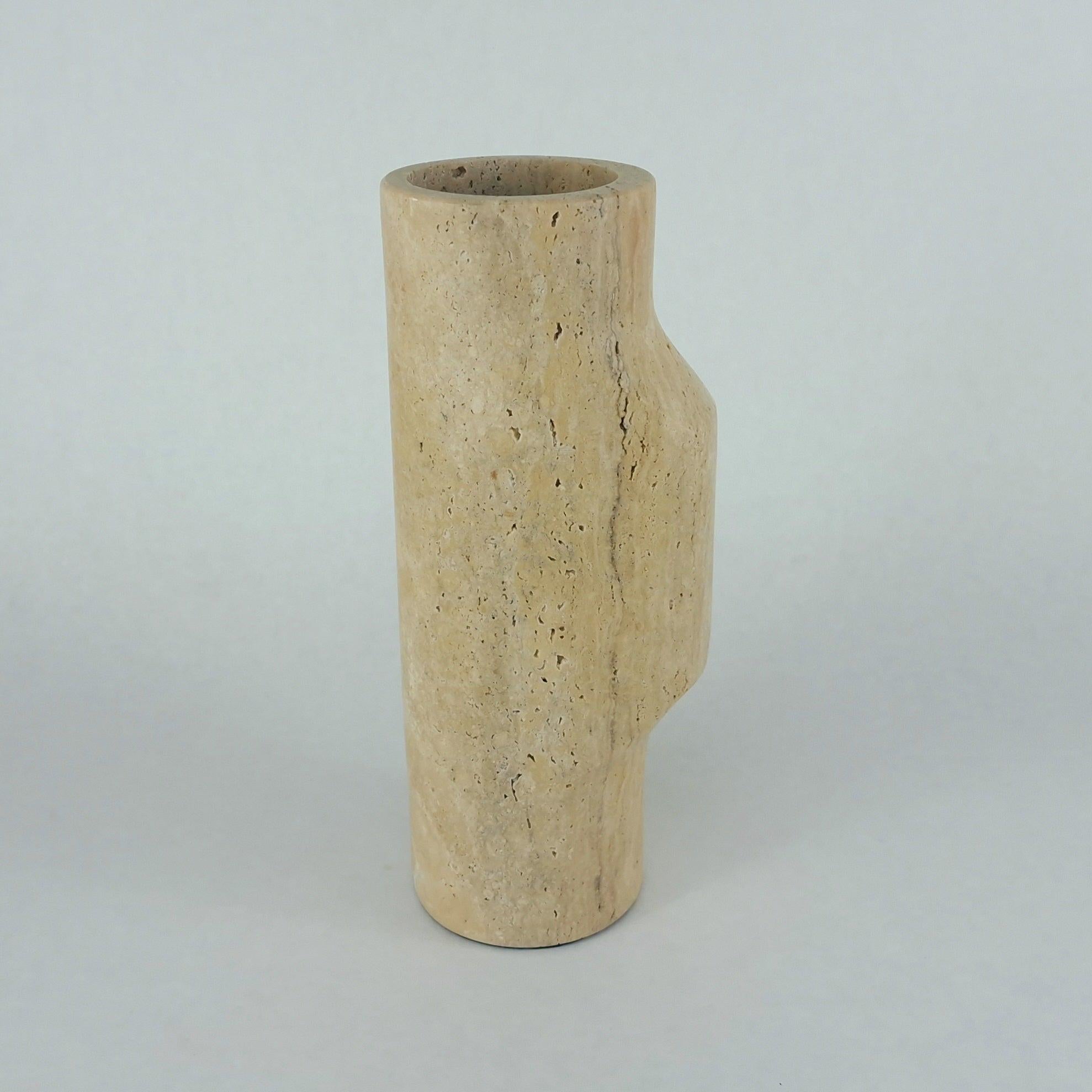 Travertin Vase „Contour“ | Minimalistische Naturstein Vase