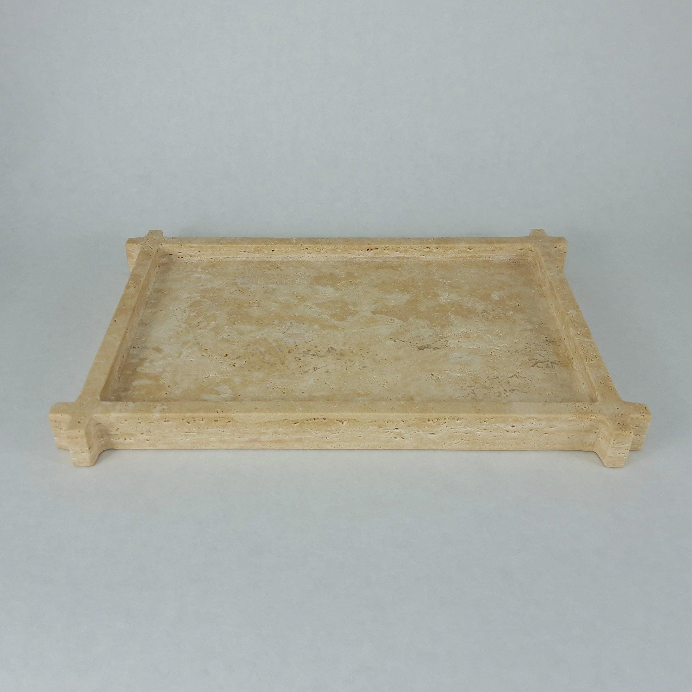 Travertin Tablett „Frame“ – Rechteckiges Naturstein Tablett 38×26 cm | Deko Display Beige