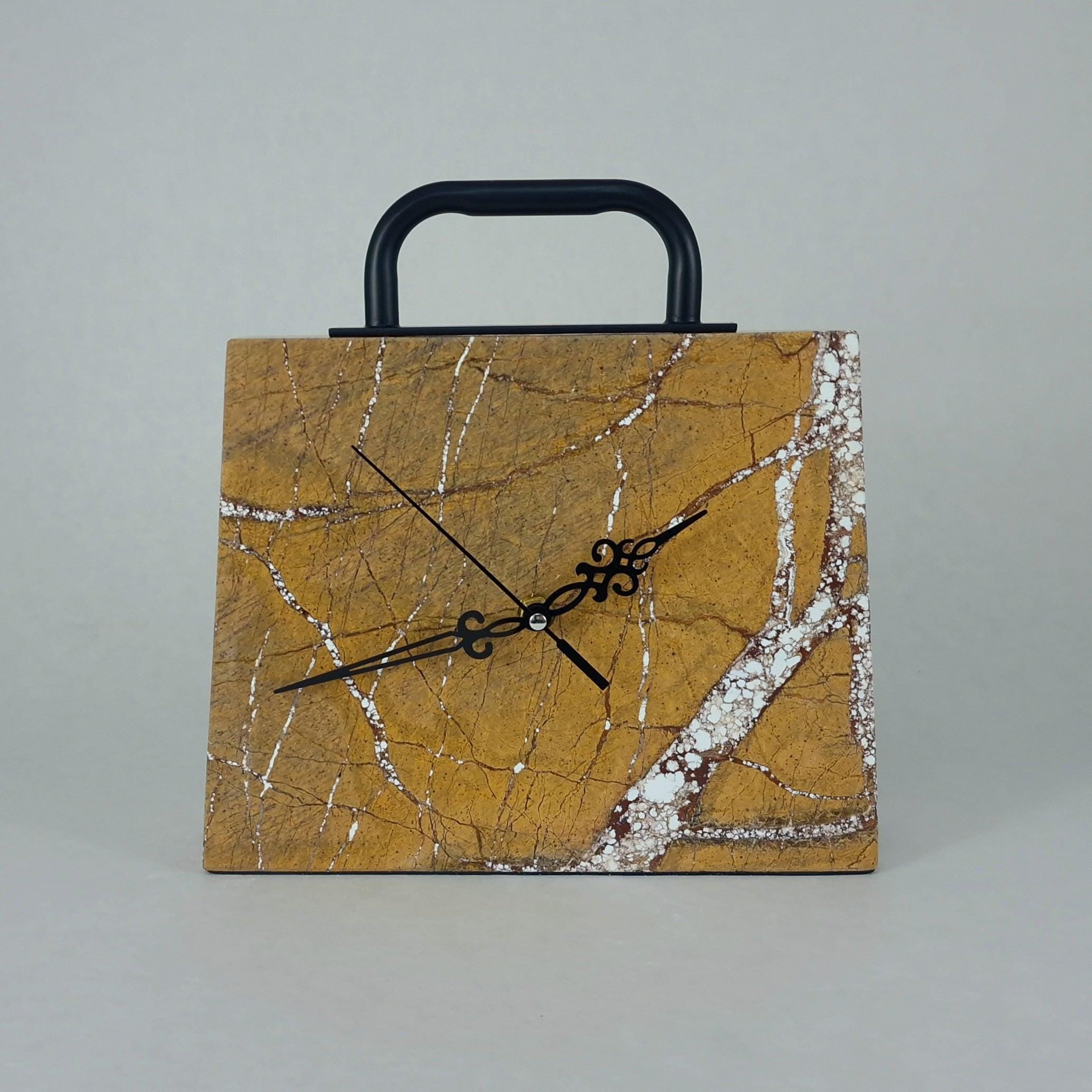 Marmor Tischuhr „Amber Vein“