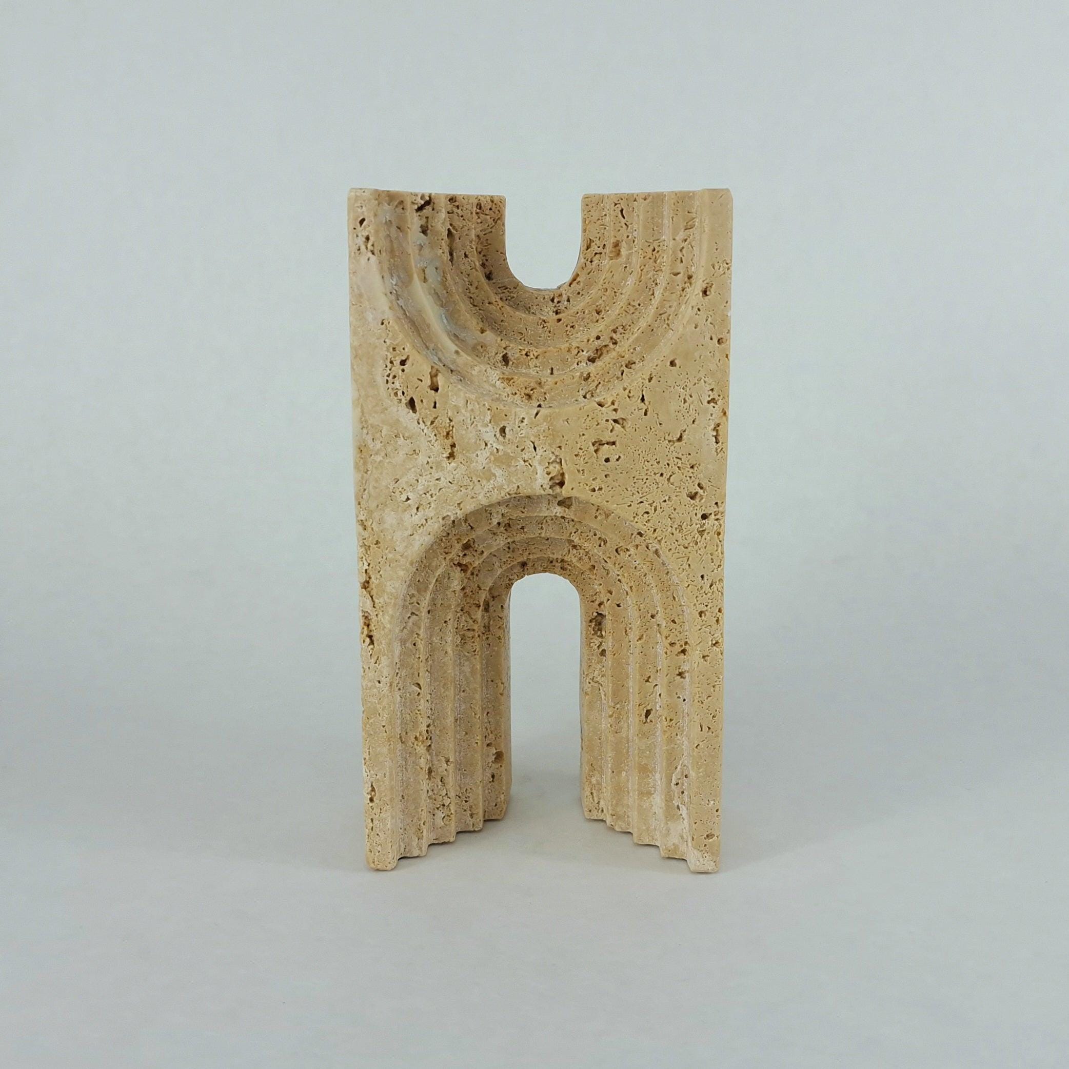 Travertin Skulptur „Arc“ – Bogen Naturstein Skulptur | Minimalistische Stein Deko