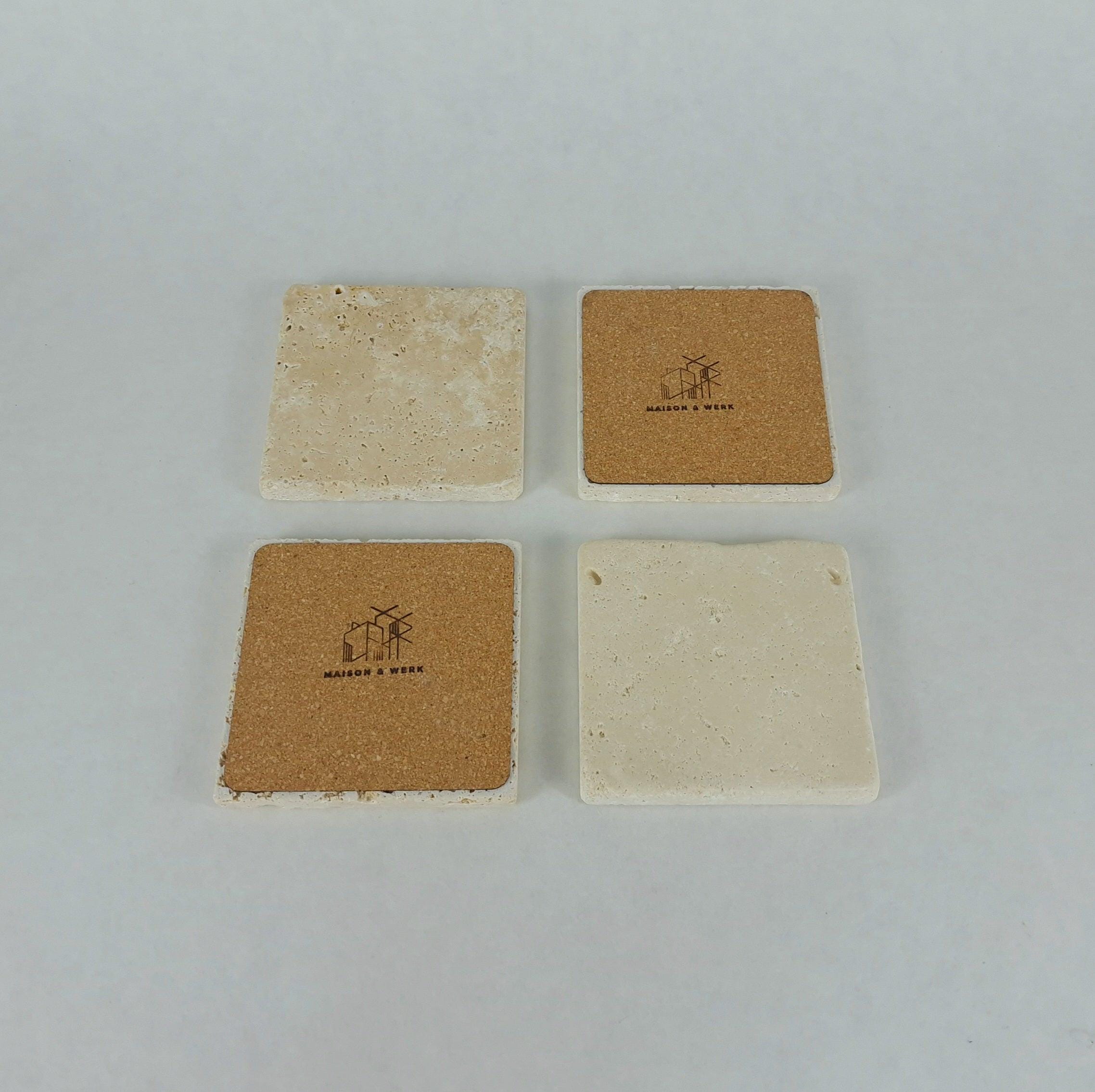 Travertin Untersetzer Set „Pure“ – 4× Naturstein Coaster Beige 10×10 cm | Stein Untersetzer mit Kork