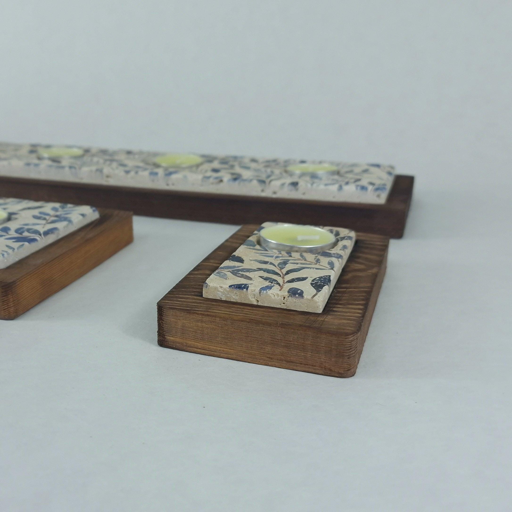 Teelichthalter Set „Floral Mosaic“ – Naturstein & Holz | Handbemalte Kerzenhalter Blau & Creme