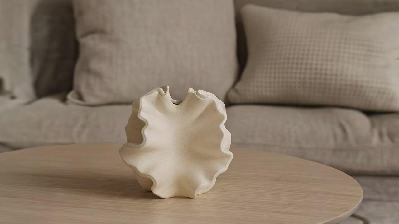 Video laden: Keramikvase „Bloom Sand“