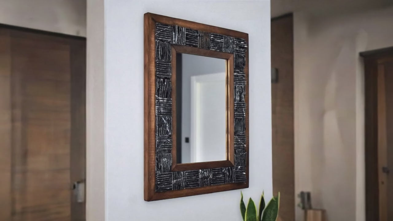 Video laden: Marmor Wandspiegel „Noir Frame“ mit Holzrahmen